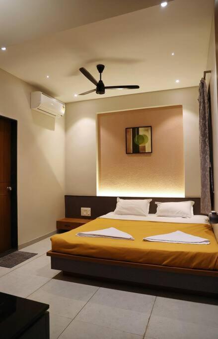 'Sumadhu Homes - 201 ' Kolhapur Eksteriør billede